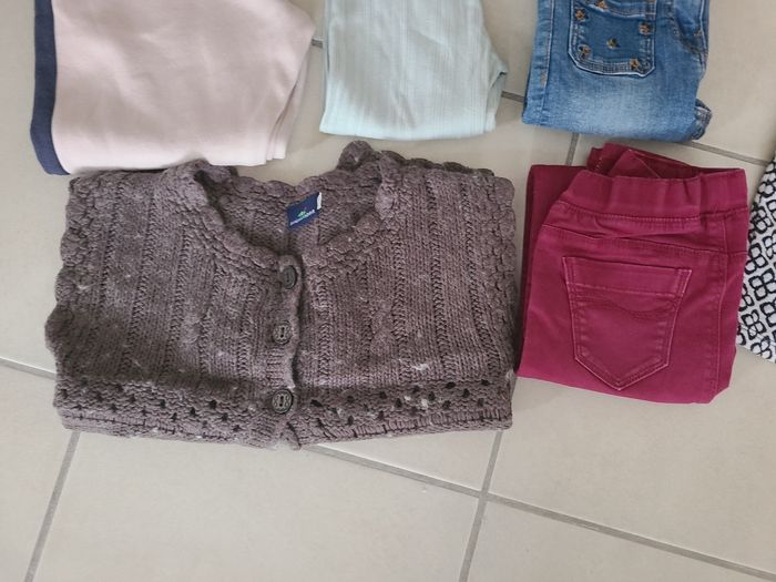 Lot vêtements fille 7 ans - photo numéro 4