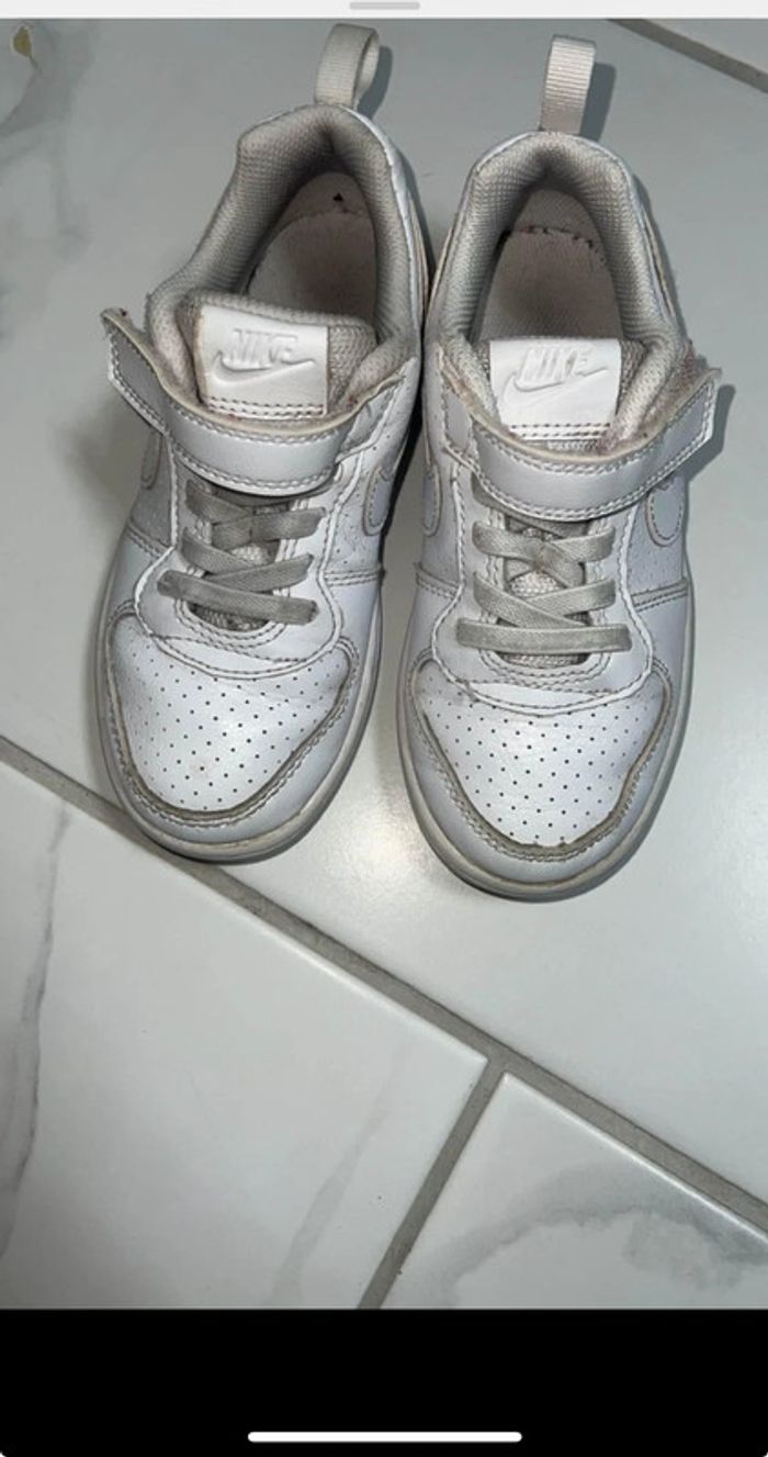 Lot basket Nike pointure 28