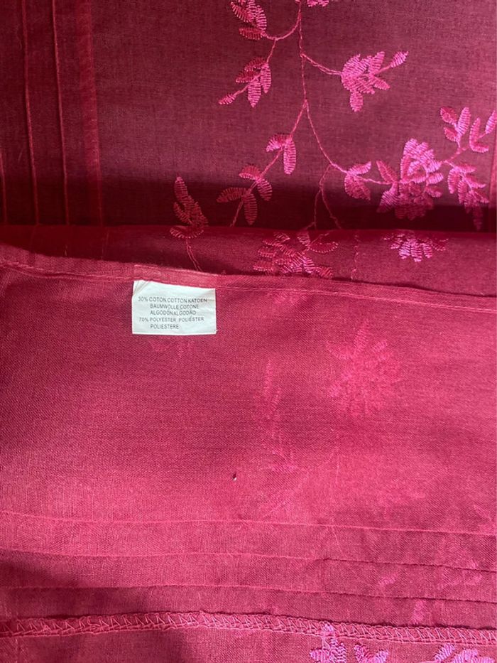 Chemin de table transparent brodé fleurs roses - photo numéro 4