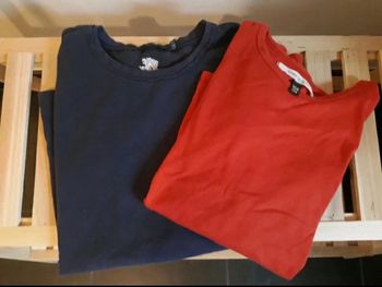 Lot 2 t-shirts