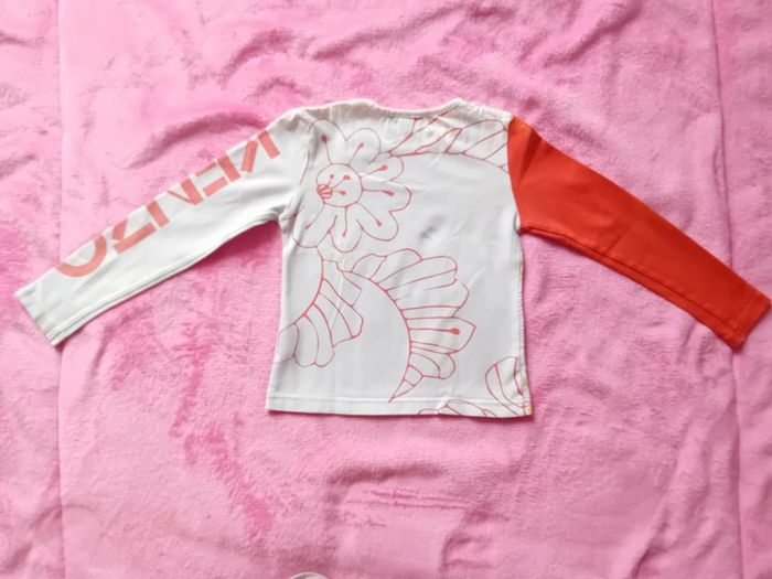 T-shirt Kenzo taille 5 ans en très bon état - photo numéro 5