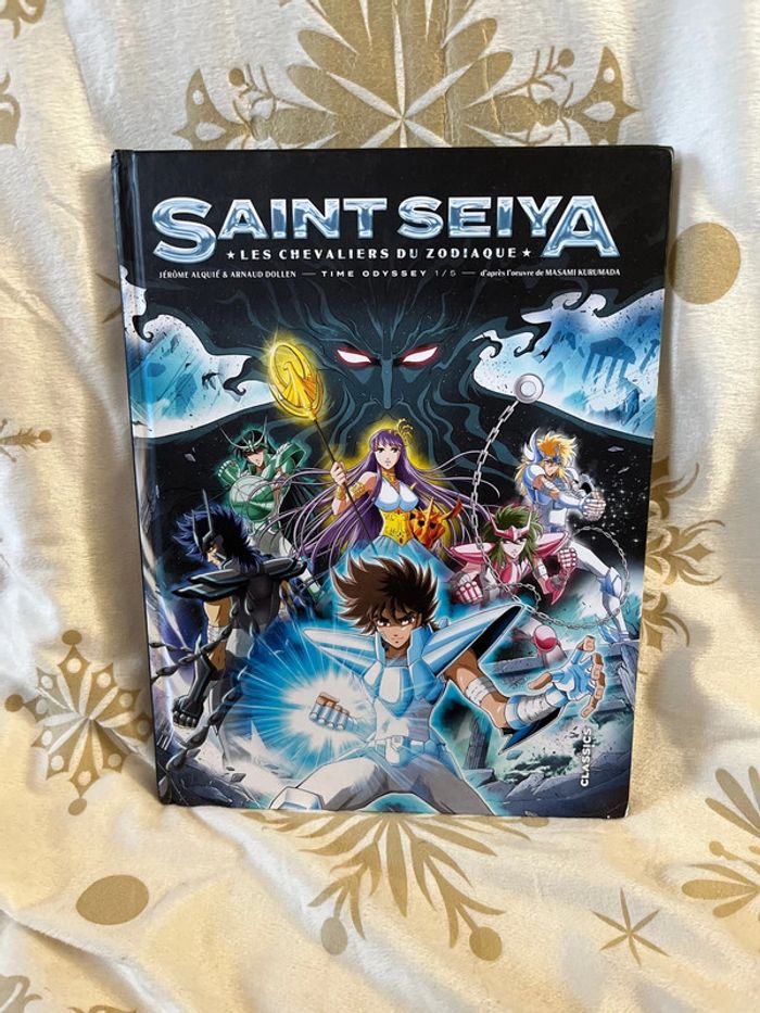 Livre BD Saint Seiya Les chevaliers du Zodiaque - photo numéro 1