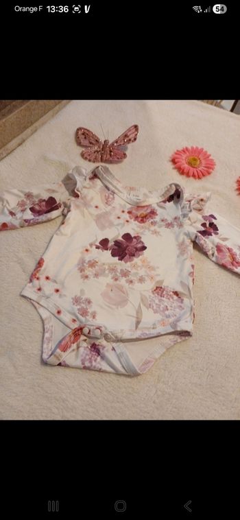 Body bébé taille 6 mois