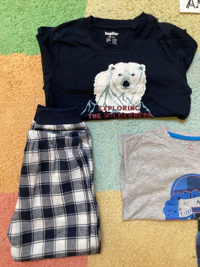Lot de 3 pyjamas  - Garçon 👦 - 5 ans - TBE - photo numéro 4