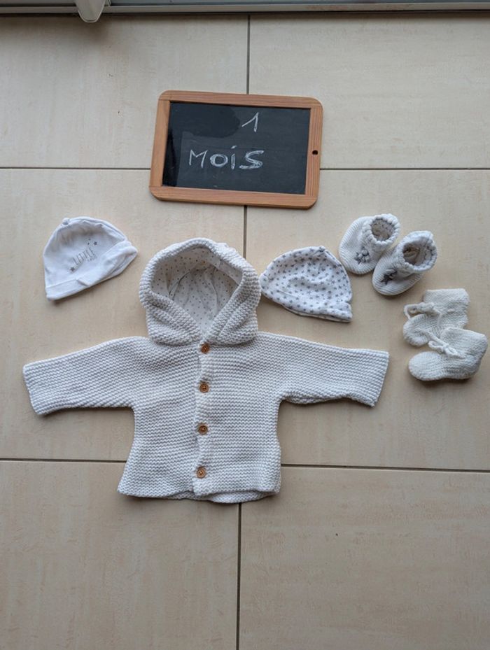 Gilet 1 mois mixte orchestra+bonnets+chaussons