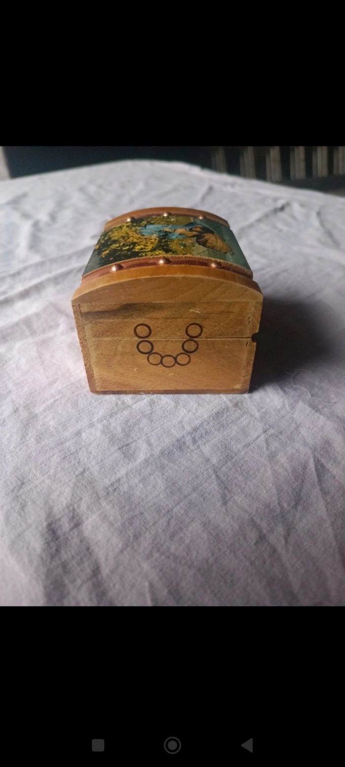 Petite boîte vintage - photo numéro 3