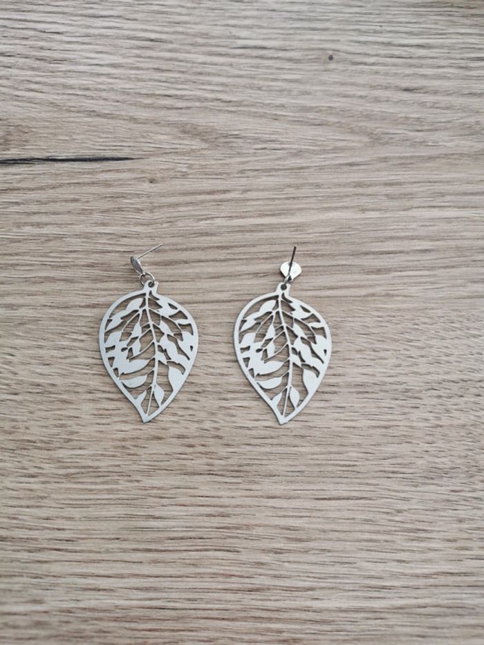 Boucles d'oreilles feuilles argent - photo numéro 2