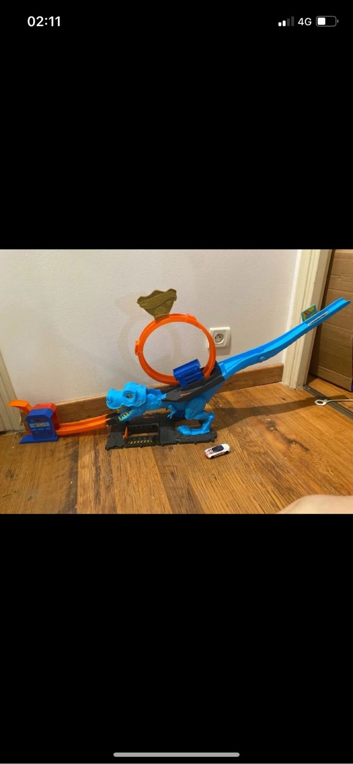 Hot wheels t’attaque du tirex