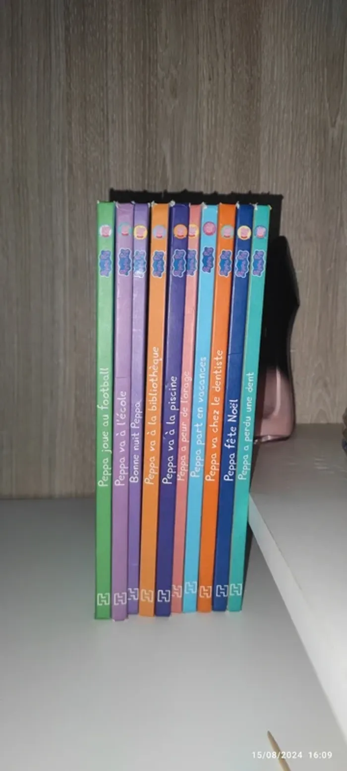 Lot 10 livres Peppa Pig - photo numéro 2