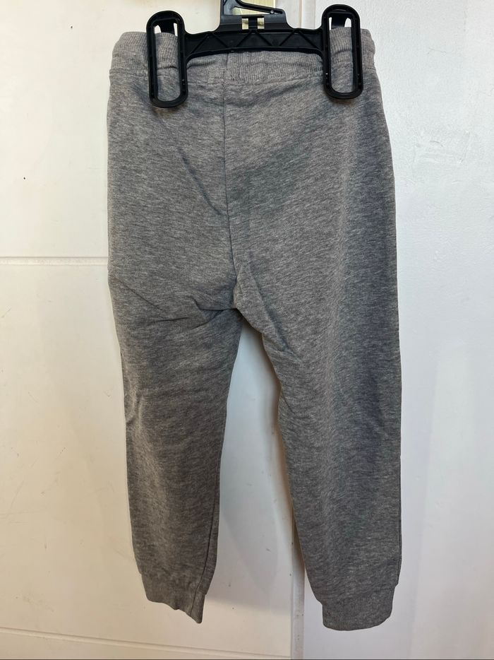 Pantalon Kiabi gris jogging - photo numéro 3