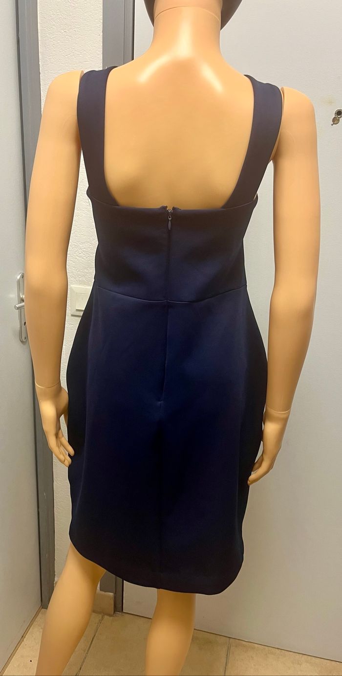 Robe élégante marine lipsy - photo numéro 7