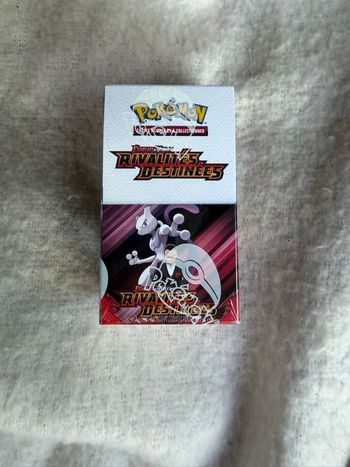 Demi-display Pokémon – Rivalités Destinées (scellée)