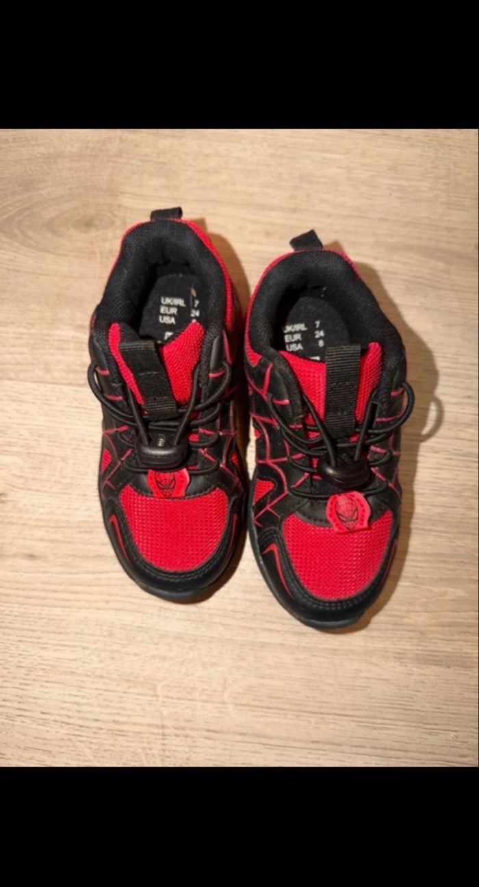 Chaussures Spiderman lumineuse - photo numéro 2