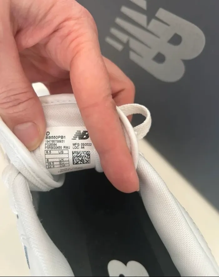 New Balance basket cuir blanche modèle 550 pointure 39,5 - photo numéro 5