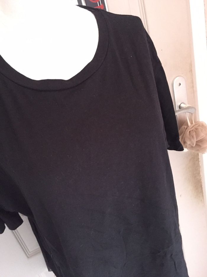 Teeshirt 👚 noir manches courtes Zara taille L 10€ - photo numéro 2