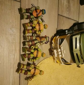 Camion et figurines tortue ninja