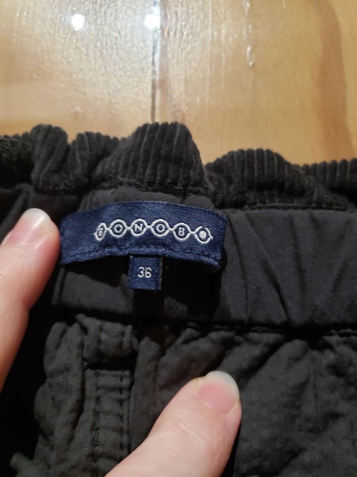 Pantalon noir en velours côtelé - photo numéro 2