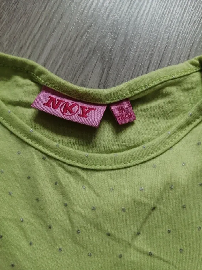 Tee-shirt vert avec pois argentés / kiabi / (8ans) - photo numéro 2
