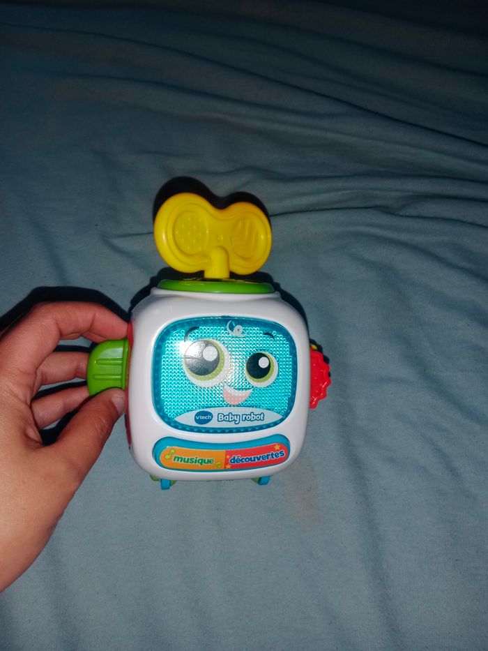 Robot musical bébé