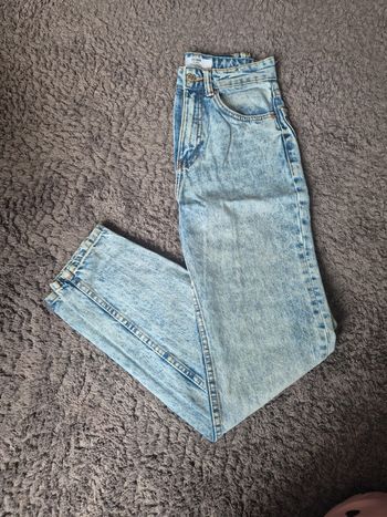 Jeans MOM Bershka