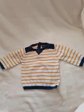 🎀 jolie pull blanc a rayures moutarde taille 1 mois Kiabi 🎀