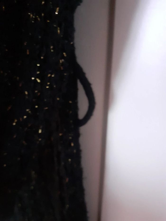 Robe pull noire à filaments dorés taille M - photo numéro 3