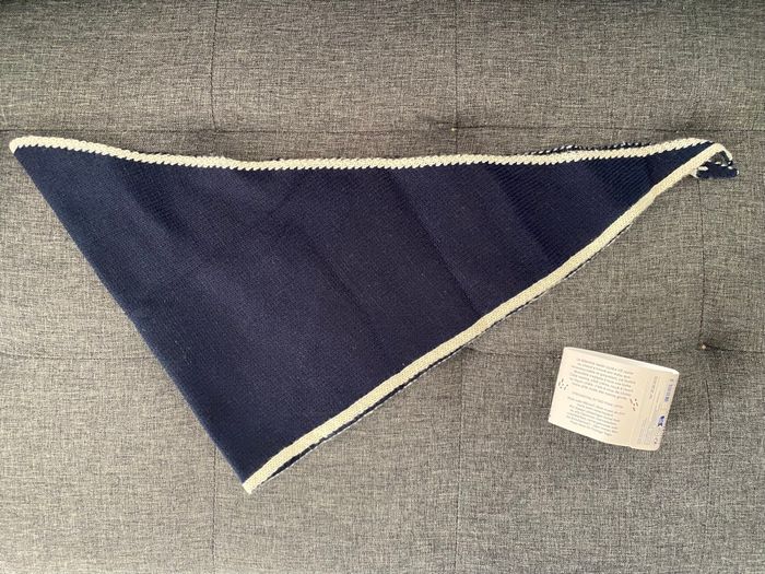 🧣 Foulard en maille My Little Box – Bleu marine & crème – Neuf - photo numéro 3