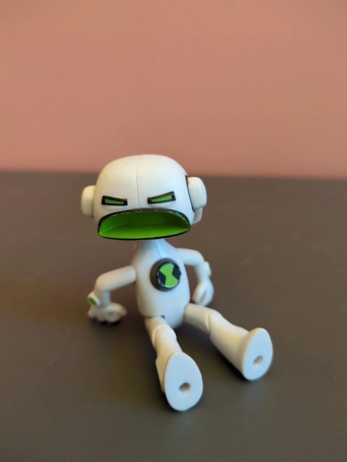 figurine ben 10 alien echo