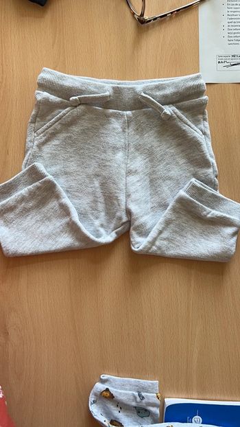 Pantalon type jogging