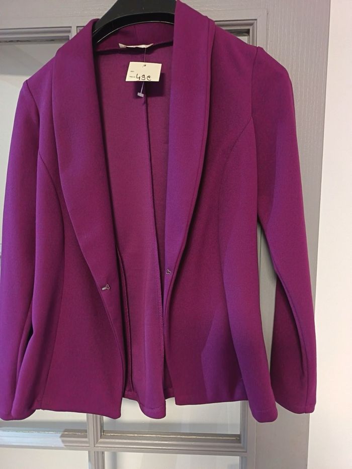 Veste cintrée neuve - photo numéro 4