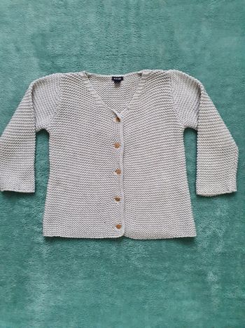 Tres beau gilet 18 mois