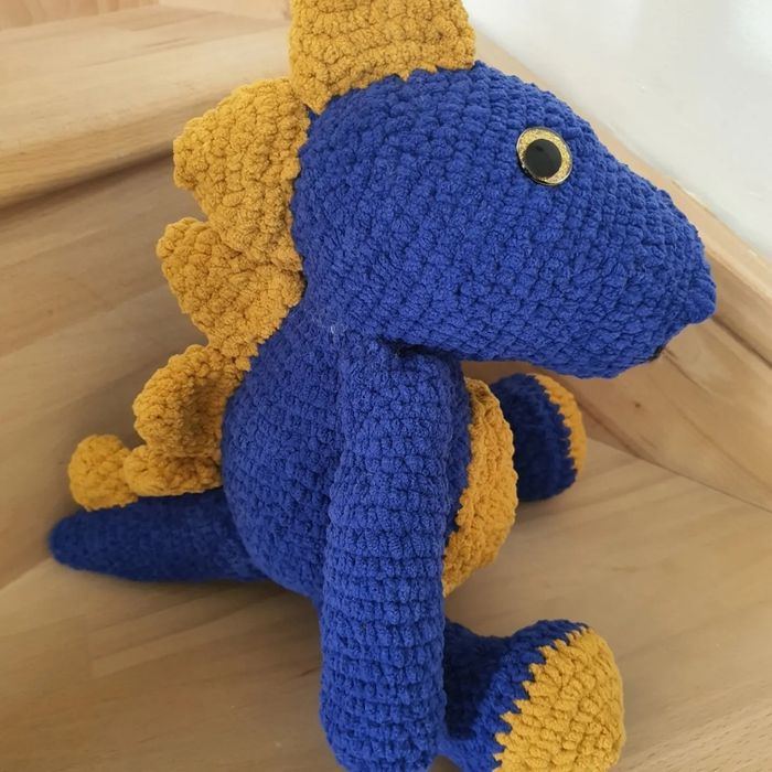 Dinosaure en peluche - photo numéro 2
