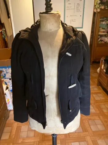 Manteau noir à capuche @