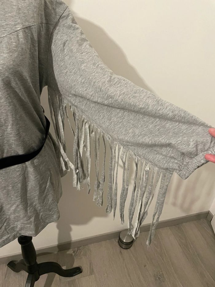 Pull sweat long gris à manches longues à frange western ceinture noir neuf Bellavie taille 40 - photo numéro 2