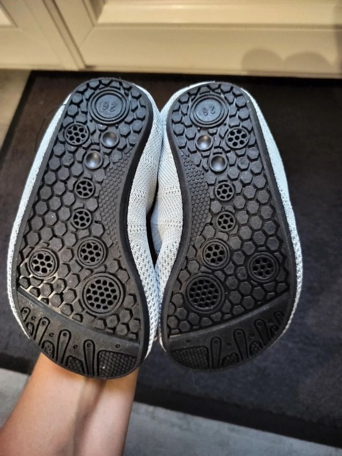 Chaussons T. 26 - photo numéro 2