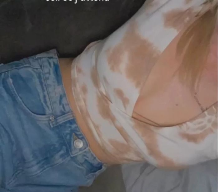 Tee shirt manche longue taille M col V