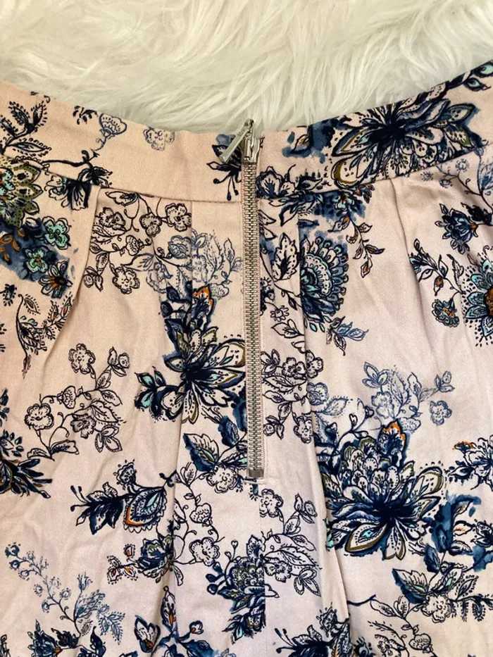 jupe Stradivarius – Look Bohème motifs fleuris rose pale et marine taille 36/S - photo numéro 6