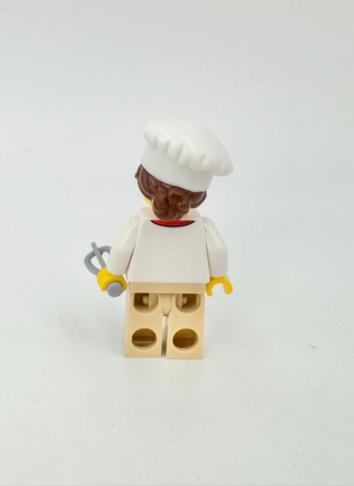 Lego Figurines Ninjago : La Boulangère officielle de la Ville (visage double expression) - NEUF - photo numéro 4