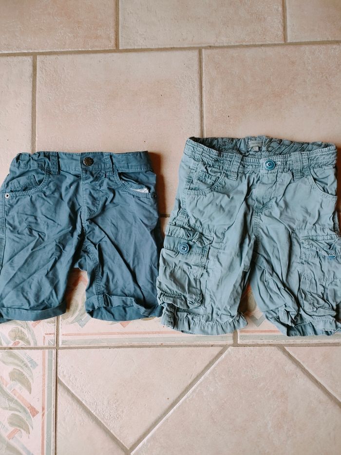 Lot de 2 bermudas taille 7 ans Gemo et Tex