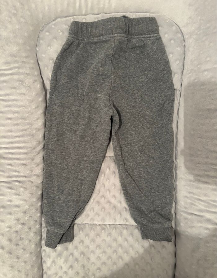 Lot joggings Kiabi - photo numéro 2