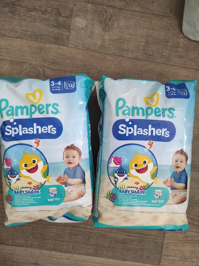 Lot de 2 couches culottes Pampers splashers taille 3/4