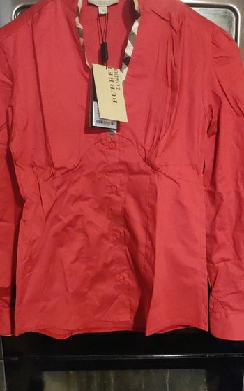 Chemisier Burberry haut de gamme avec étiquette Burberry London. Taille M