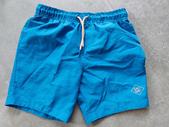 Short de bain bleu