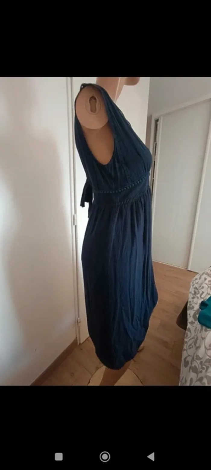 Superbe robe 👗 drapée taille S - photo numéro 8