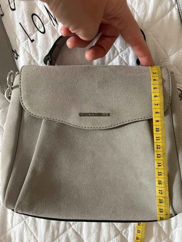 Sac Coccinelle gris nubuck suédé - photo numéro 7