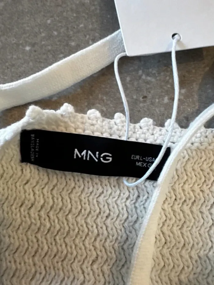 Robe maille détail ajouré Mango, taille L, valeur 40€ - photo numéro 2