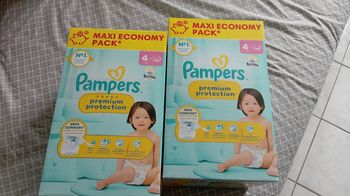 2 cartons Pampers premium protection taille 4 neuf jamais ouvert 