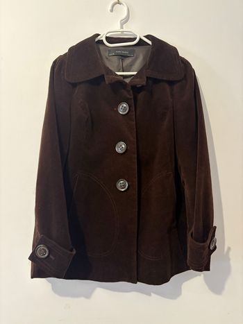 Manteau Zara en velours côtelés marron chocolat. Taille M