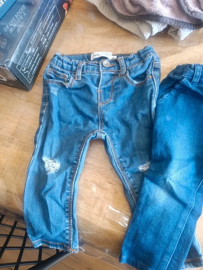 Lot jeans fille 9 mois - photo numéro 2