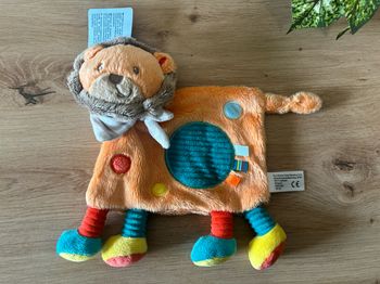Doudou plat lion orange Simba toys neuf